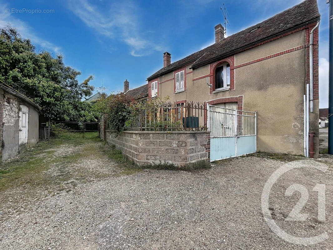 Maison à ETIGNY