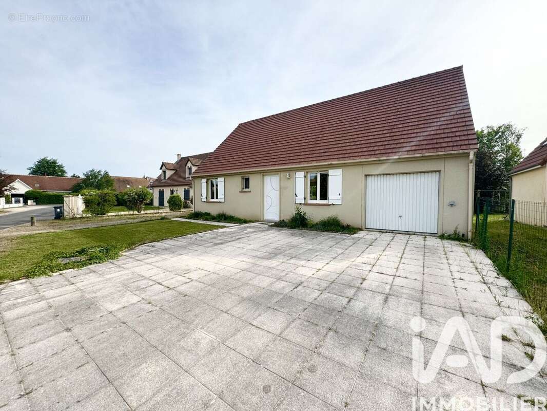 Photo 2 - Maison à SANDILLON