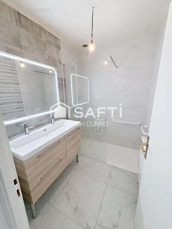 Photo 7 - Maison à ROMANS-SUR-ISERE