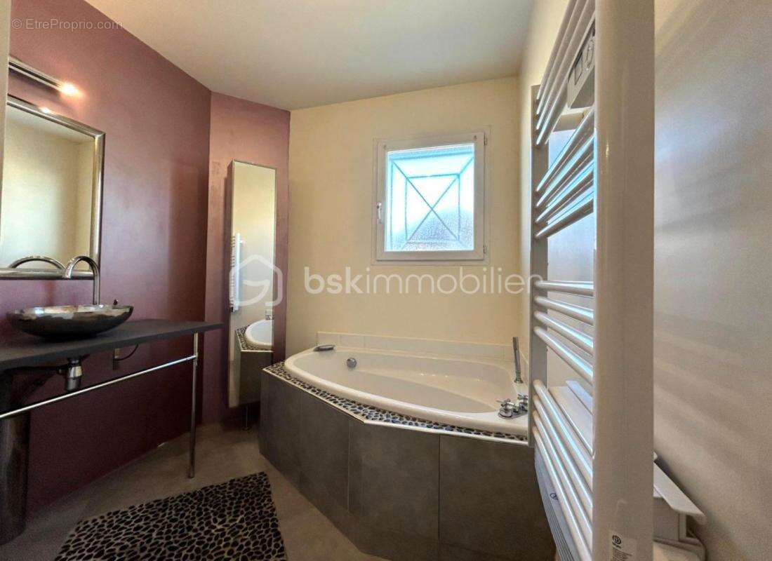 Maison à SAINT-ANDRE-DE-CUBZAC