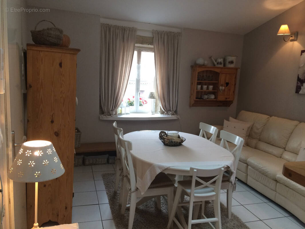 Appartement à POUSSAN