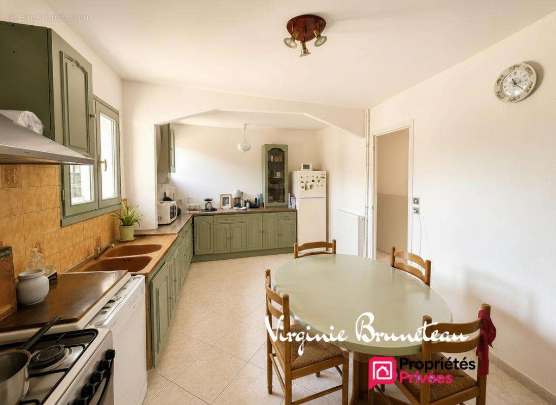 Plain-pied familial, PAC neuve, DPE B, à deux pas des commerces - photo 3