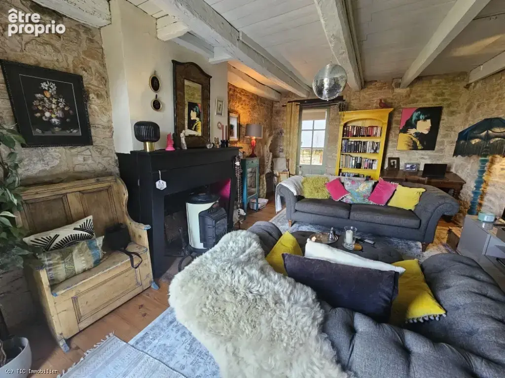Belle maison en pierre au cœur du village pittoresque de Nanteuil-en-Vallée - photo 11