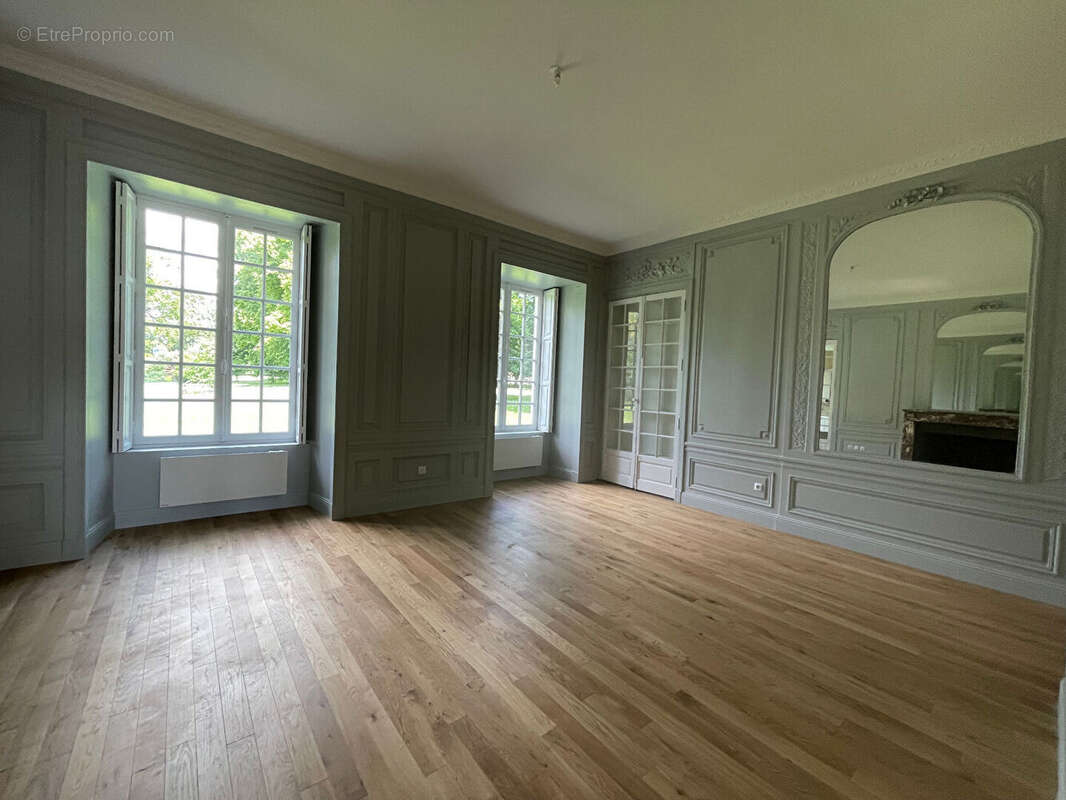 Appartement à MORIGNY-CHAMPIGNY