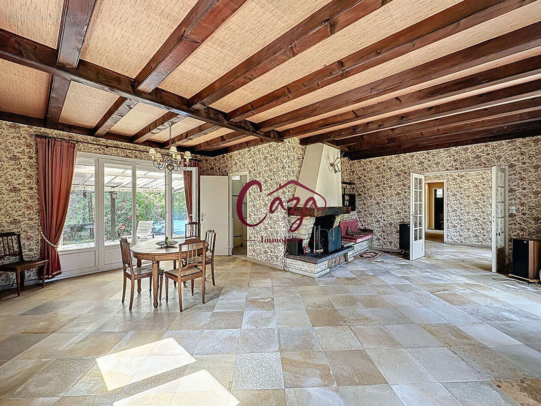 Maison à CAMBLANES-ET-MEYNAC