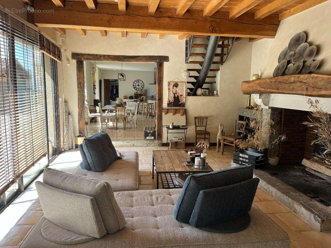 Maison à MARTRES-DE-RIVIERE