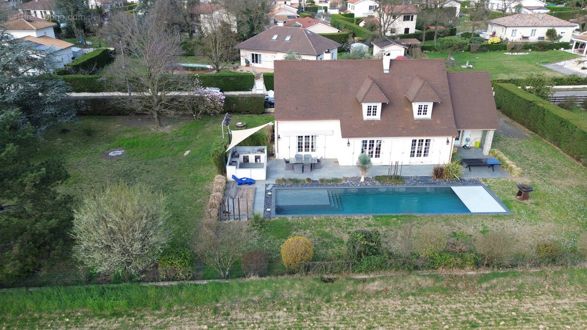 Maison à ROUSSILLON