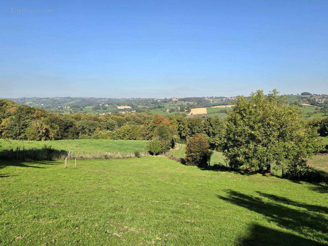 Maison à BARAQUEVILLE