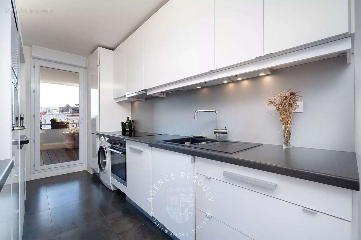 Appartement à MARSEILLE-8E