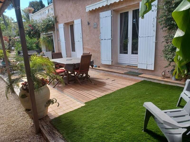 PEYMEINADE – Villa 189 m² avec appartement indépendant, piscine et jardin** - photo 21