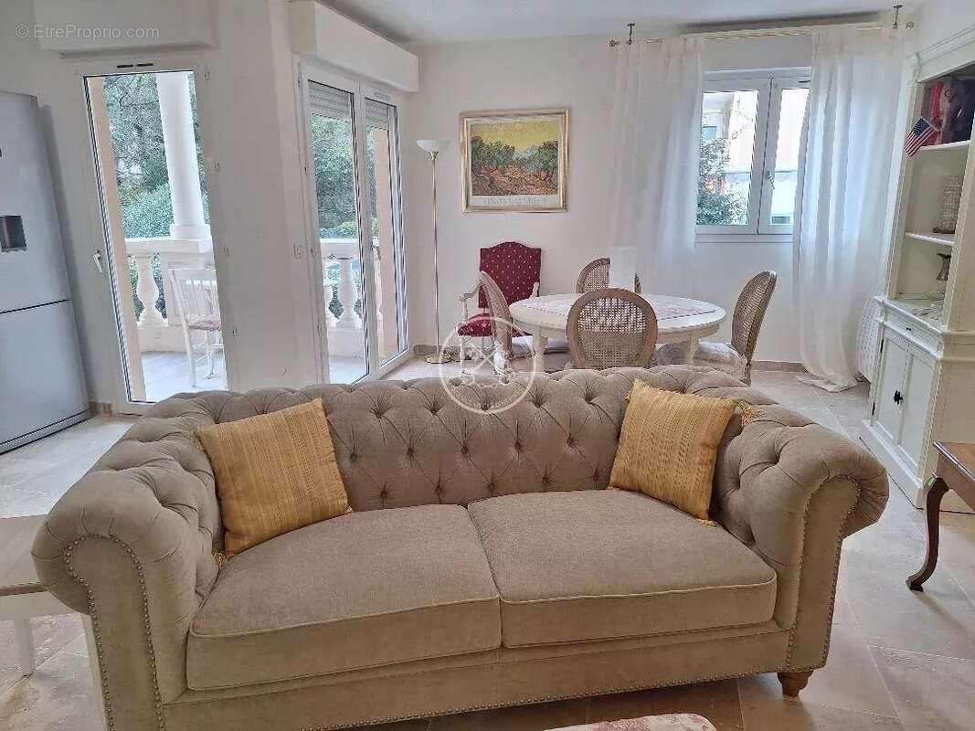 Appartement à FREJUS