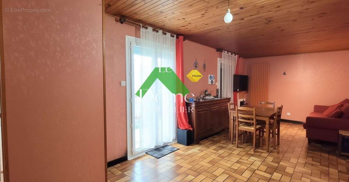 Maison à MERU