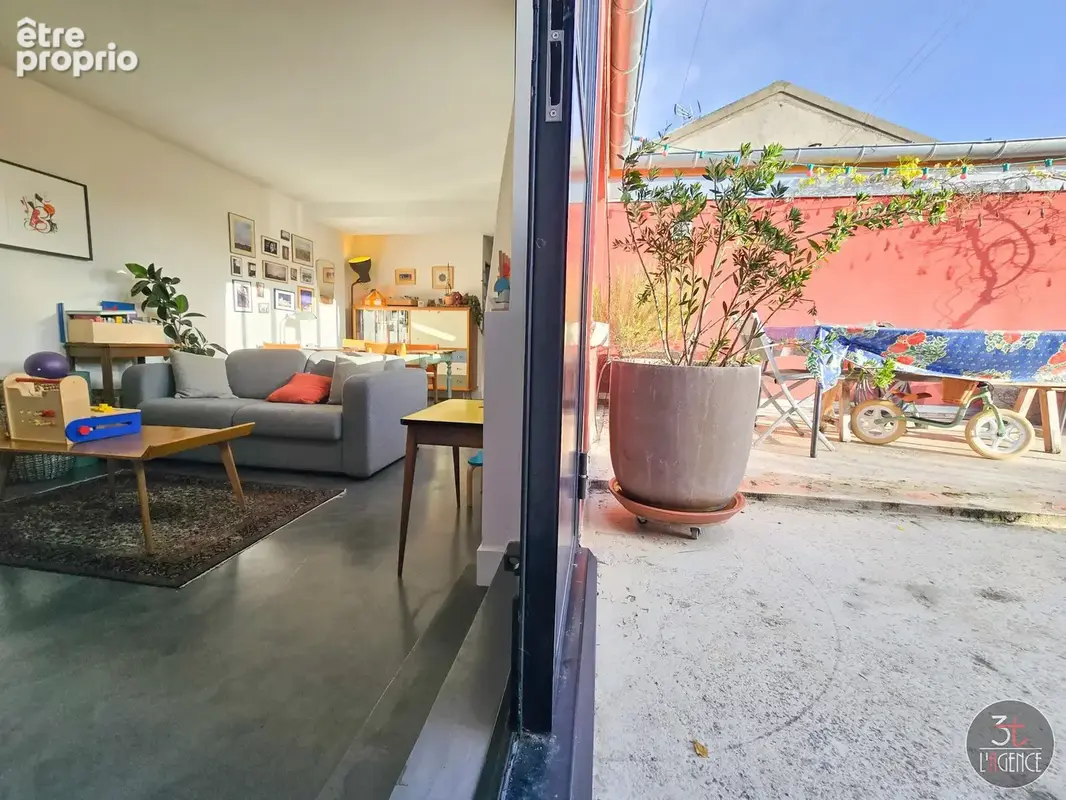 Appartement 309 m² à Montreuil  - photo 3