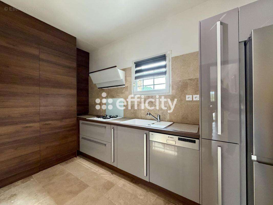 Maison 129 m² à Ambares-Et-Lagrave  - photo 5