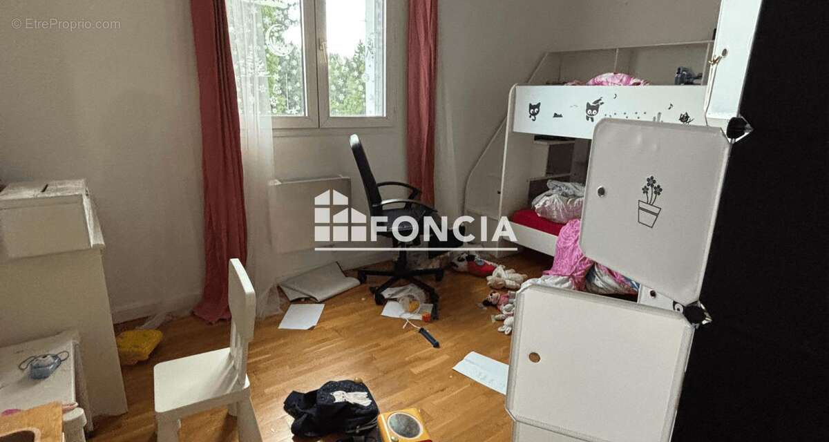 Appartement à CHENNEVIERES-SUR-MARNE