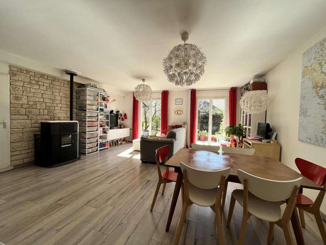 Maison à LA VERPILLIERE