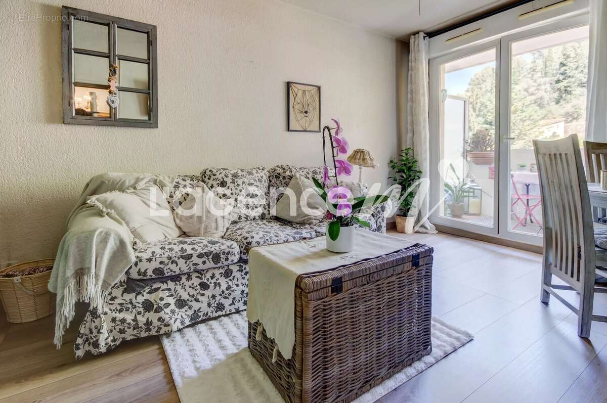 Appartement à SAINT-ANDRE-DE-LA-ROCHE