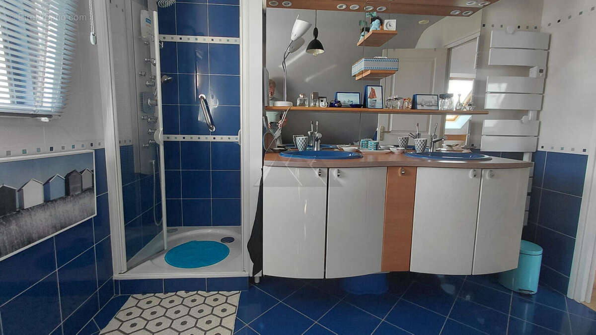 Maison à LE RELECQ-KERHUON