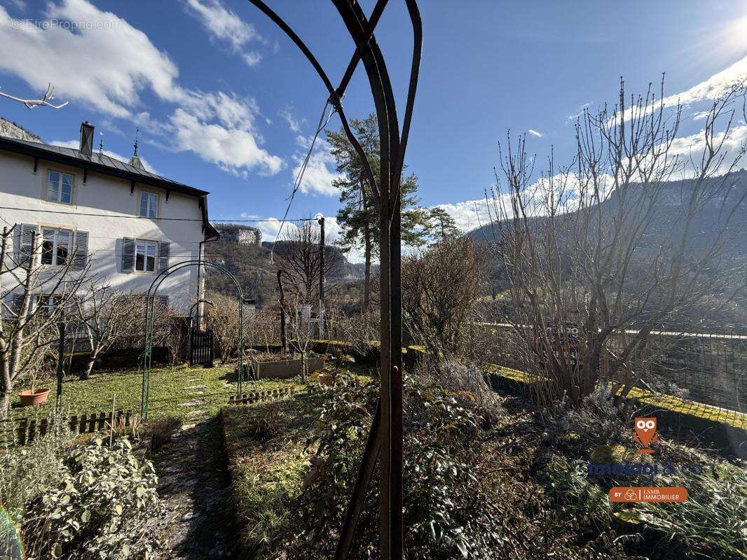 Maison à MOUTHIER-HAUTE-PIERRE