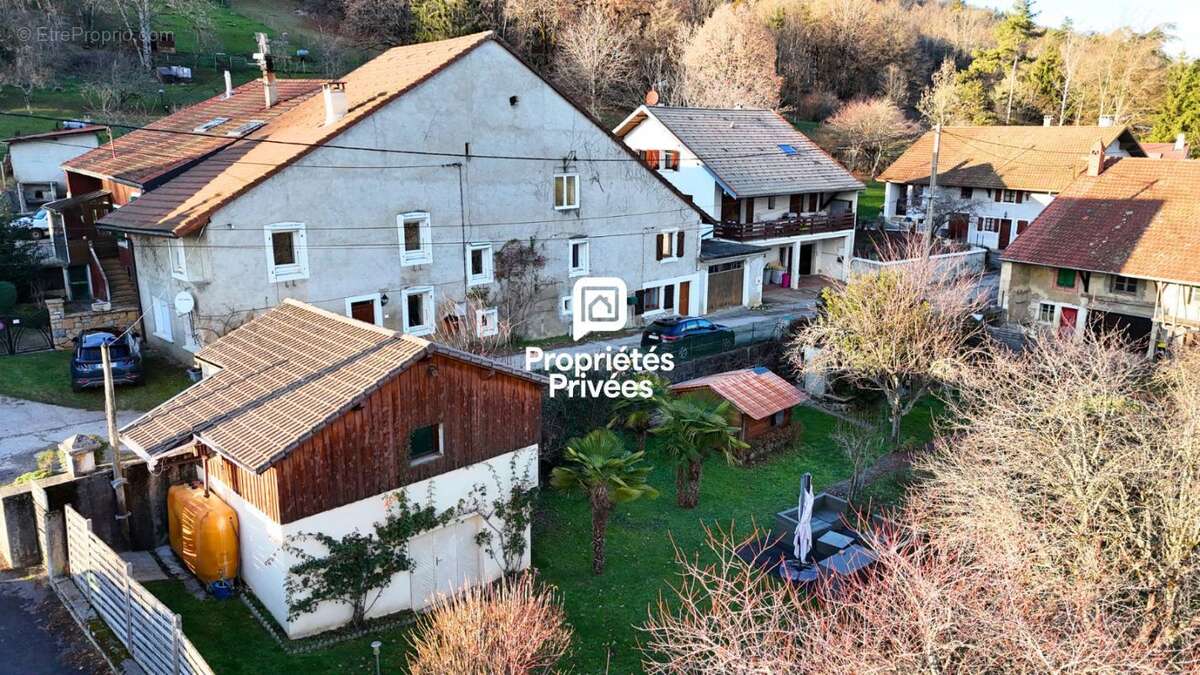 Maison à BELLEGARDE-SUR-VALSERINE