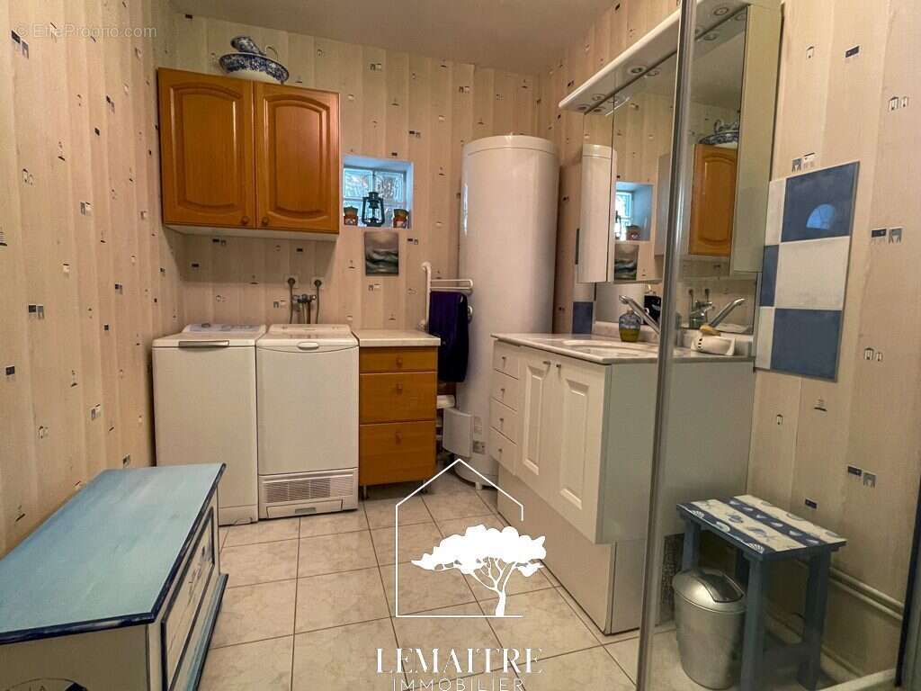 Maison à LES MATHES