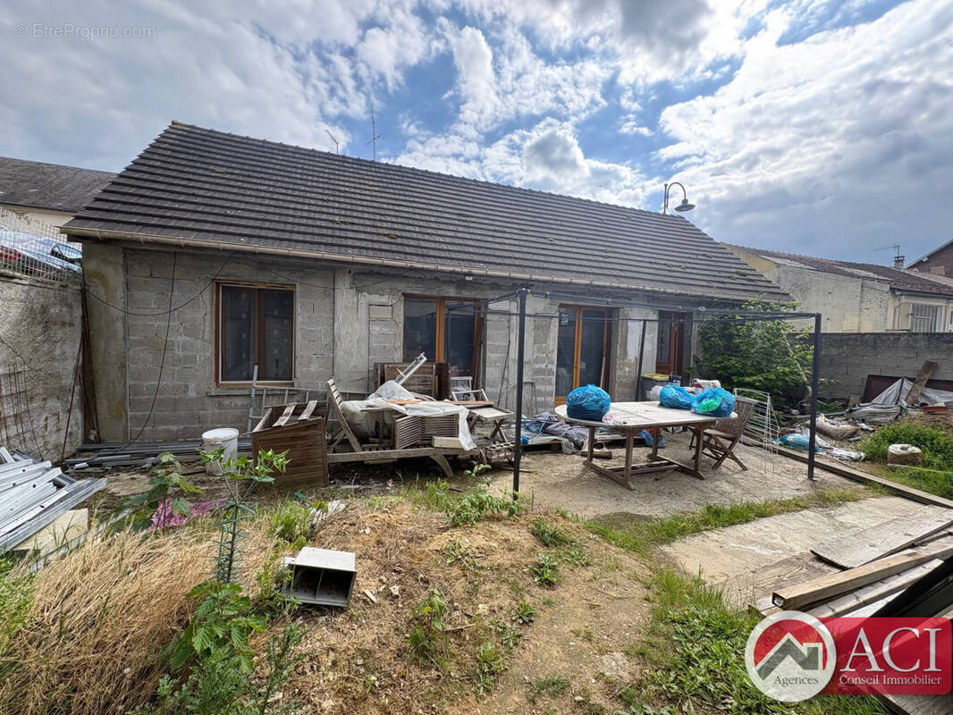 Maison à AMBLAINVILLE