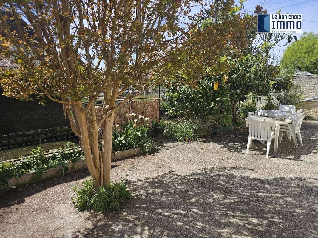 Maison à AUTHON-EBEON