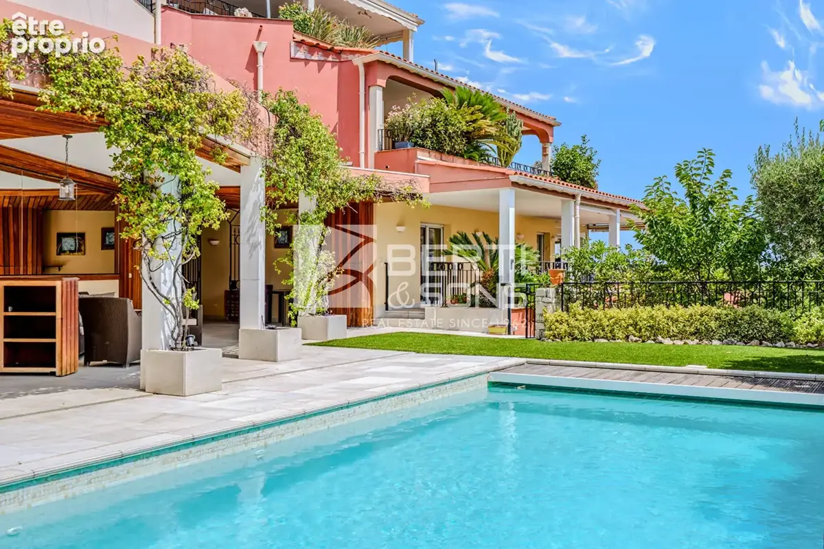 Photo Appartement à Mandelieu-La-Napoule au prix de 1 385 000€