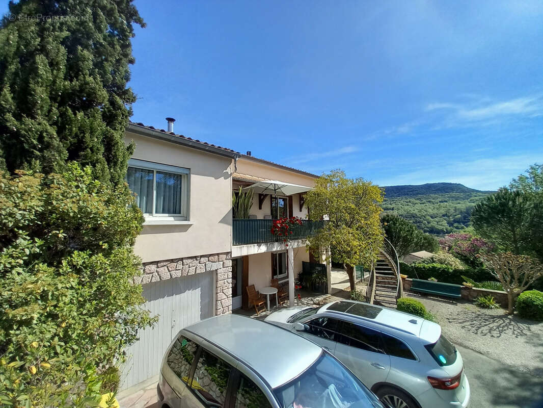 Maison à LAMALOU-LES-BAINS