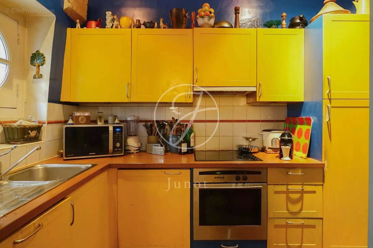 Appartement à PARIS-7E