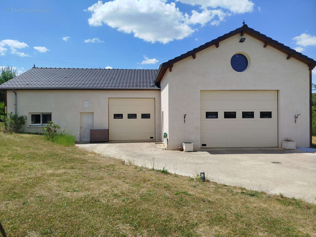 Maison à CHASSY