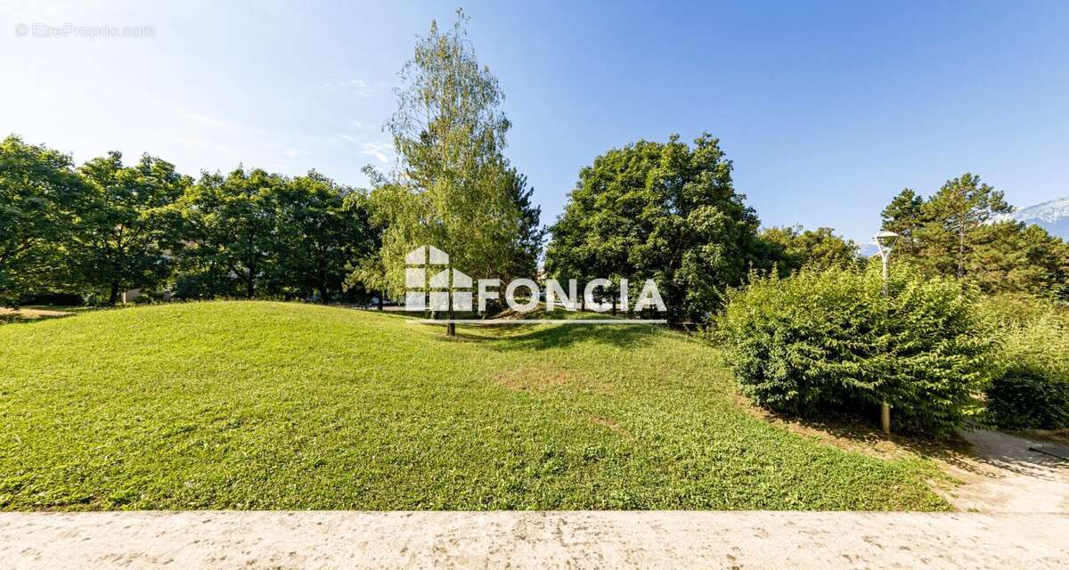 Appartement à SAINT-MARTIN-D&#039;HERES