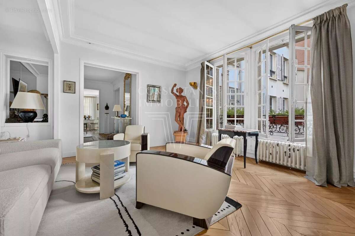 Appartement à PARIS-6E