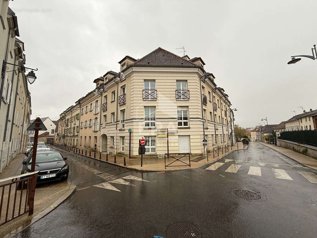 Appartement à BRIE-COMTE-ROBERT