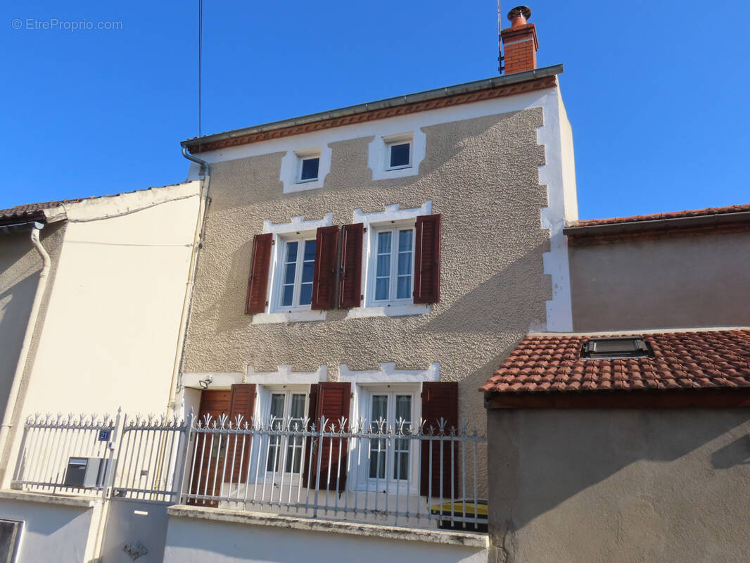 Maison à GANNAT