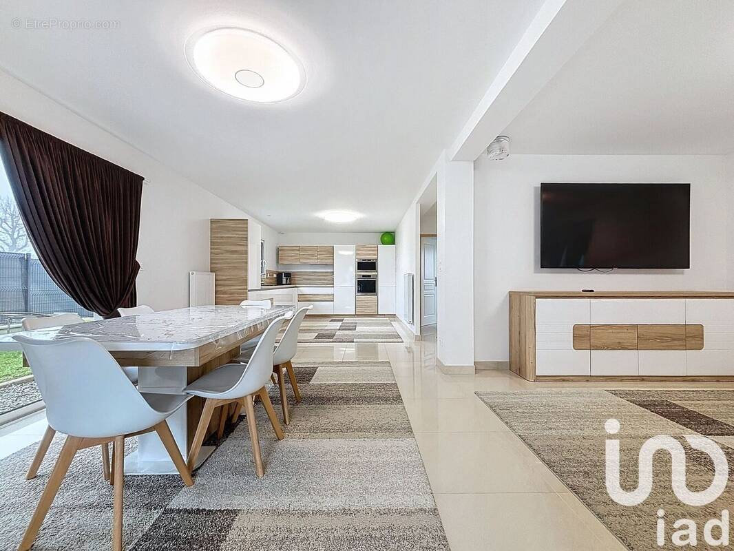 Photo 1 - Maison à MINIAC-MORVAN