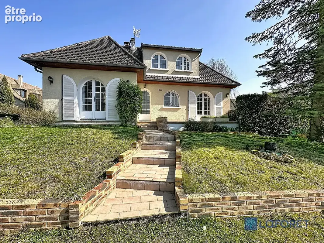 Photo Maison à Saint-Germain-Les-Arpajon au prix de 359 000€