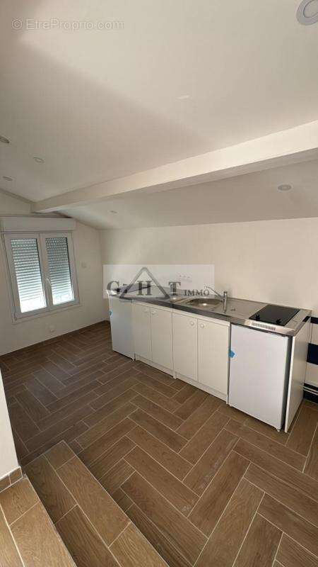 Immeuble a vendre entièrement rénové – 3 logements – saint-denis - photo 12