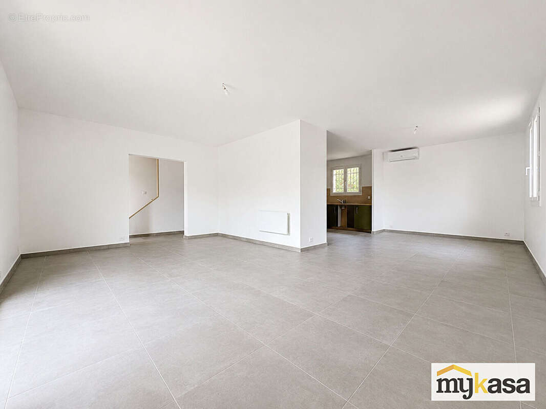 Maison T4 de 113 m² avec jardin et garage ? Secteur Varage - photo 2