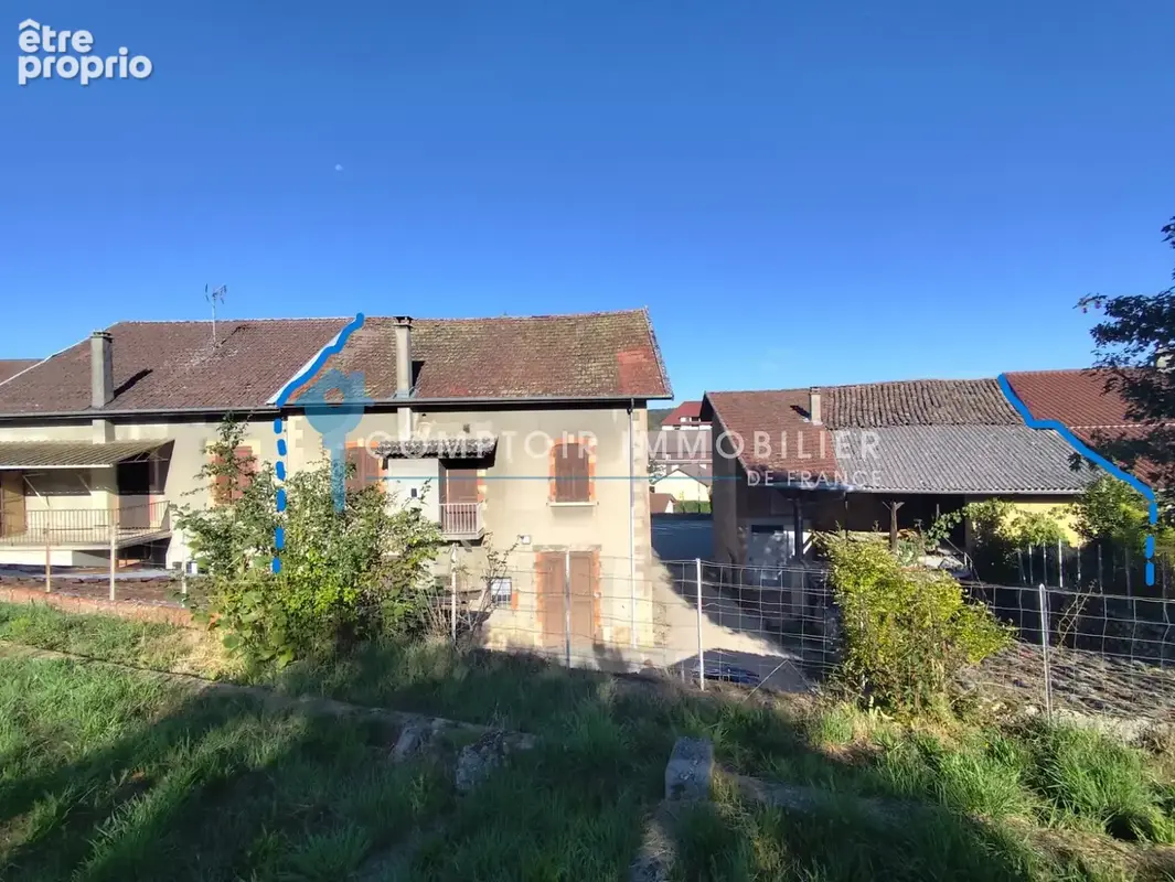 Ensemble immobilier à rénover au centre de Montferrat 38620 - photo 3