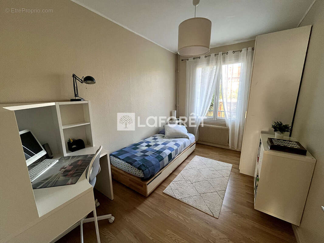 Appartement à LES MUREAUX