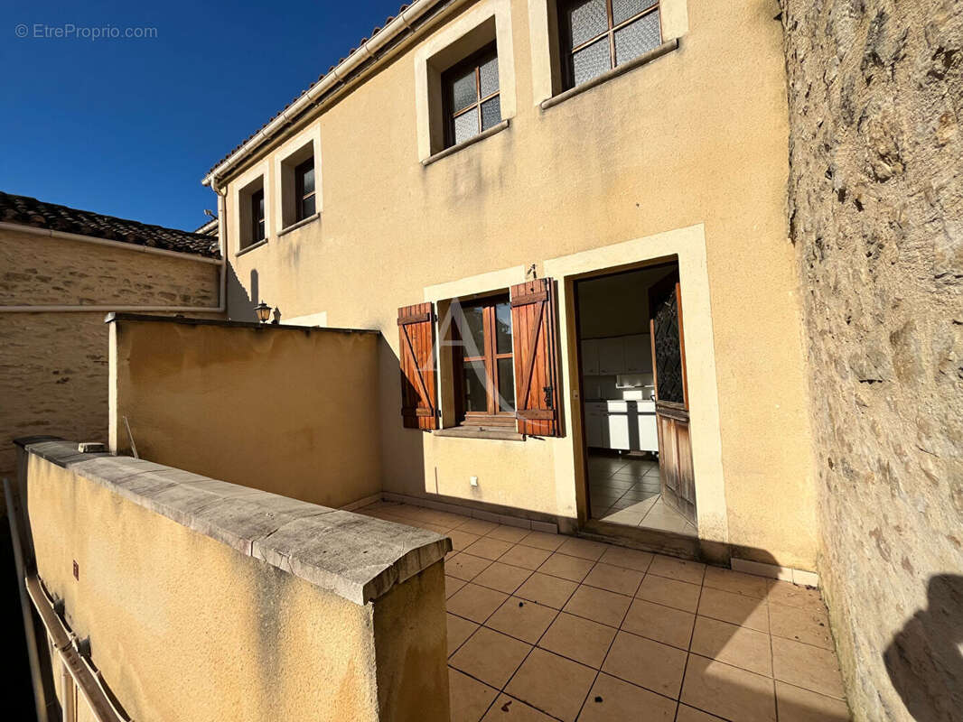 Appartement à VILLEFRANCHE-DU-PERIGORD
