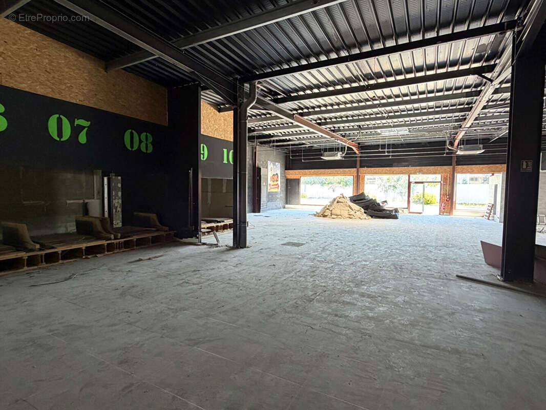 Local commercial Choisey 650 m2 - photo 5