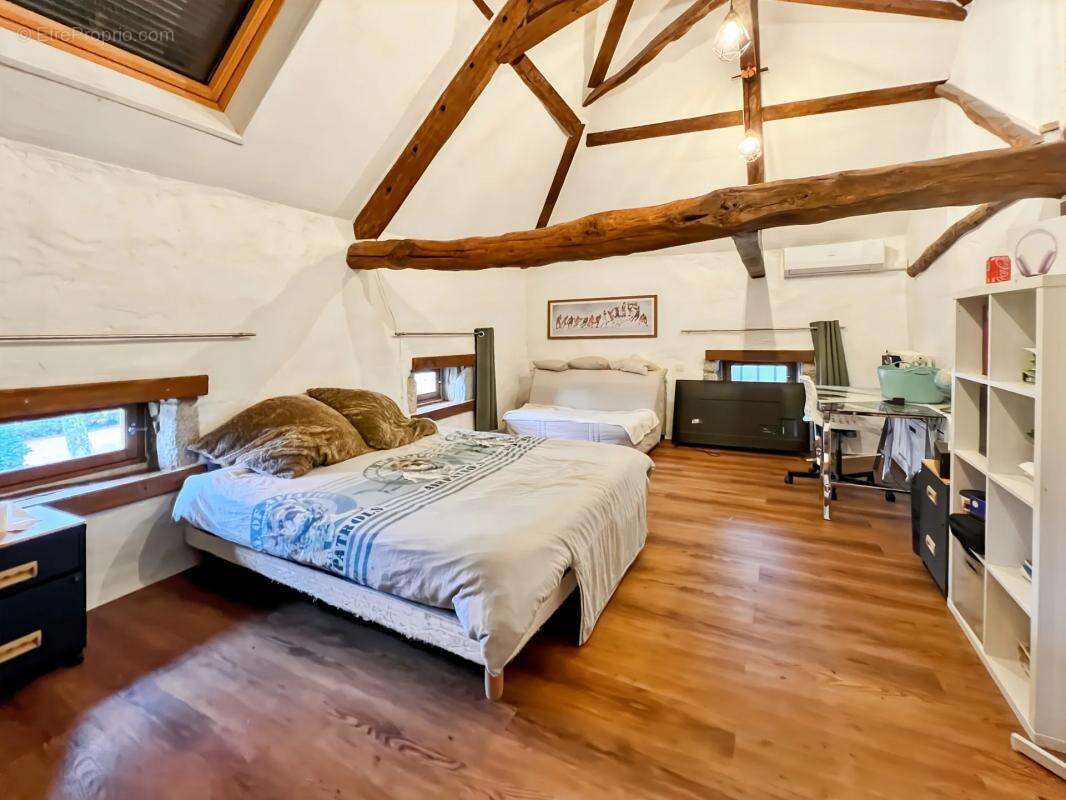 Maison à SAINT-PRIEST-BRAMEFANT