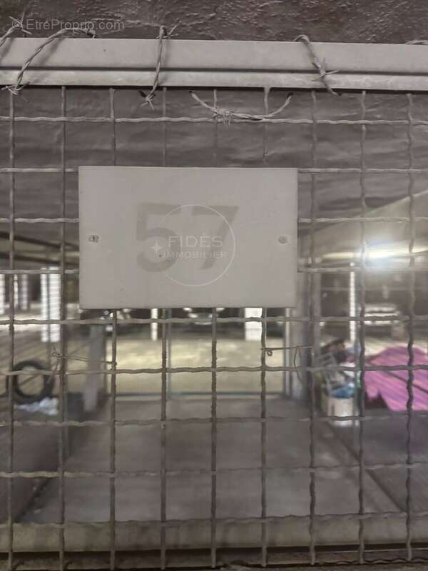 Parking à MARSEILLE-7E