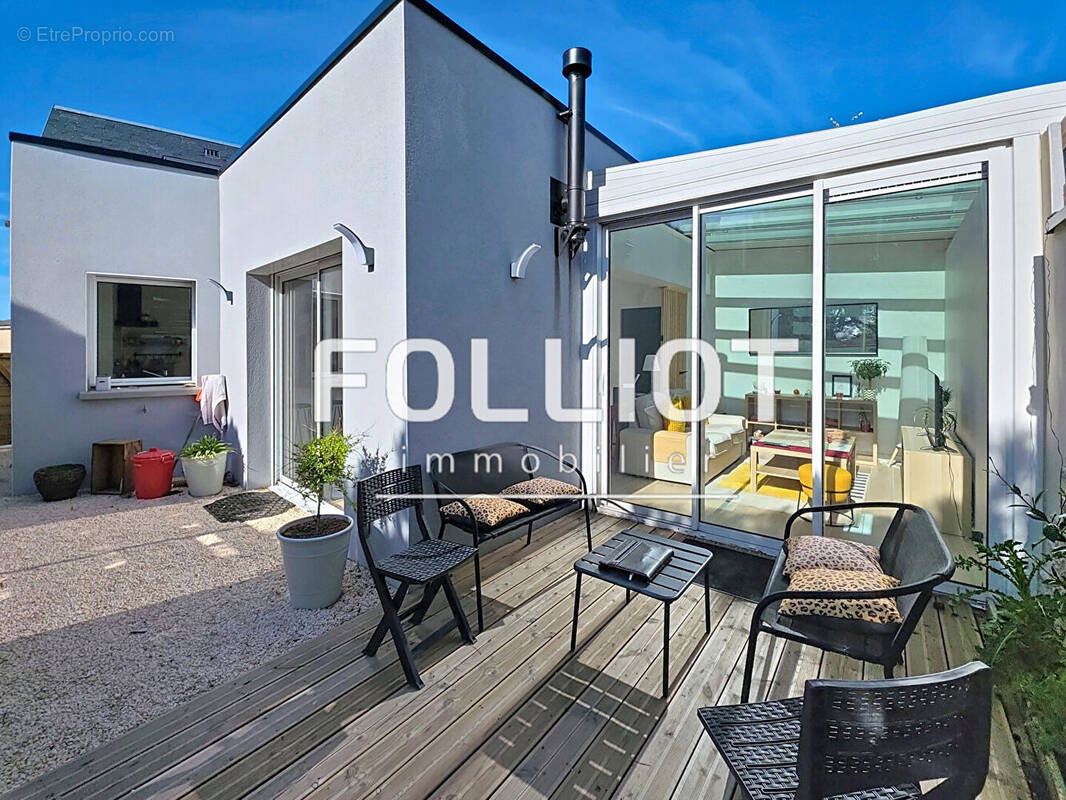 Maison à SAINT-PAIR-SUR-MER