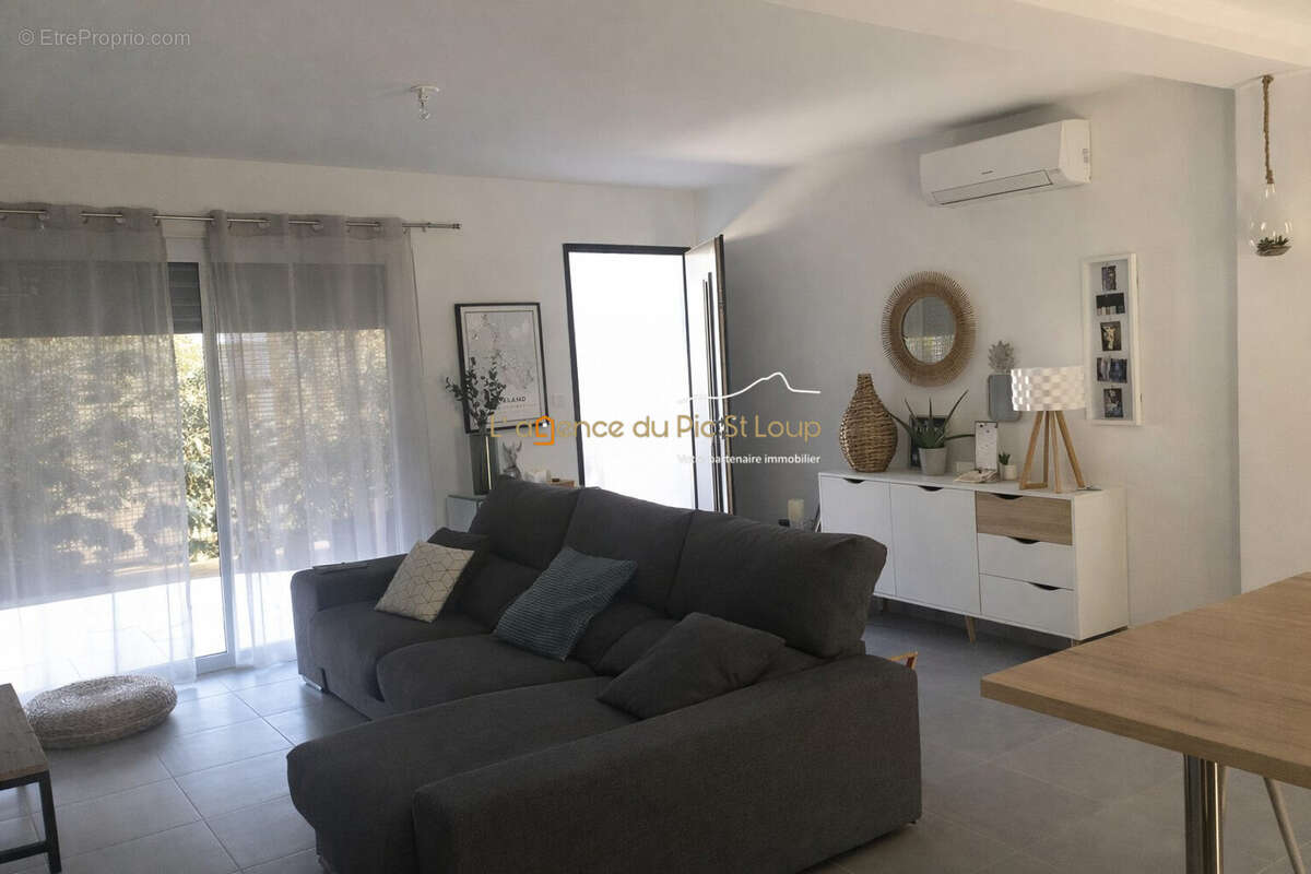 Maison à COURNONTERRAL