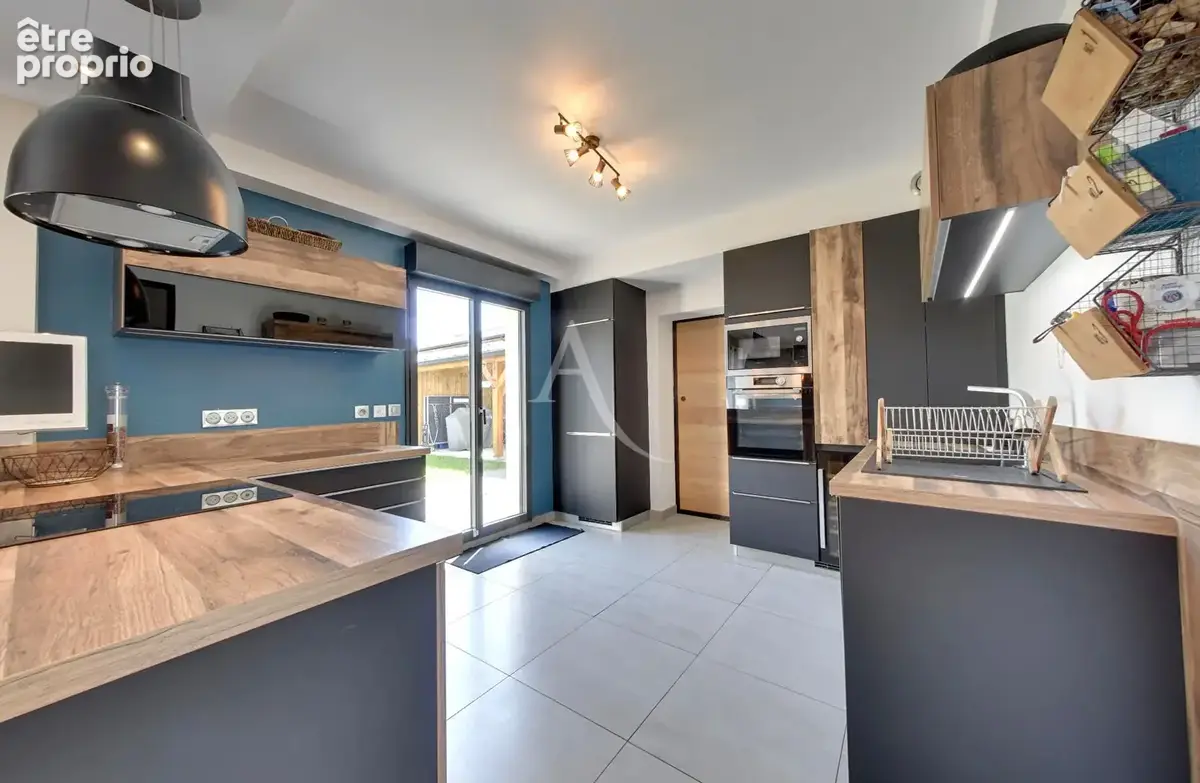 Maison individuelle 7 pièces 156 m² Chevry-Cossigny - superbes prestations ! - photo 4