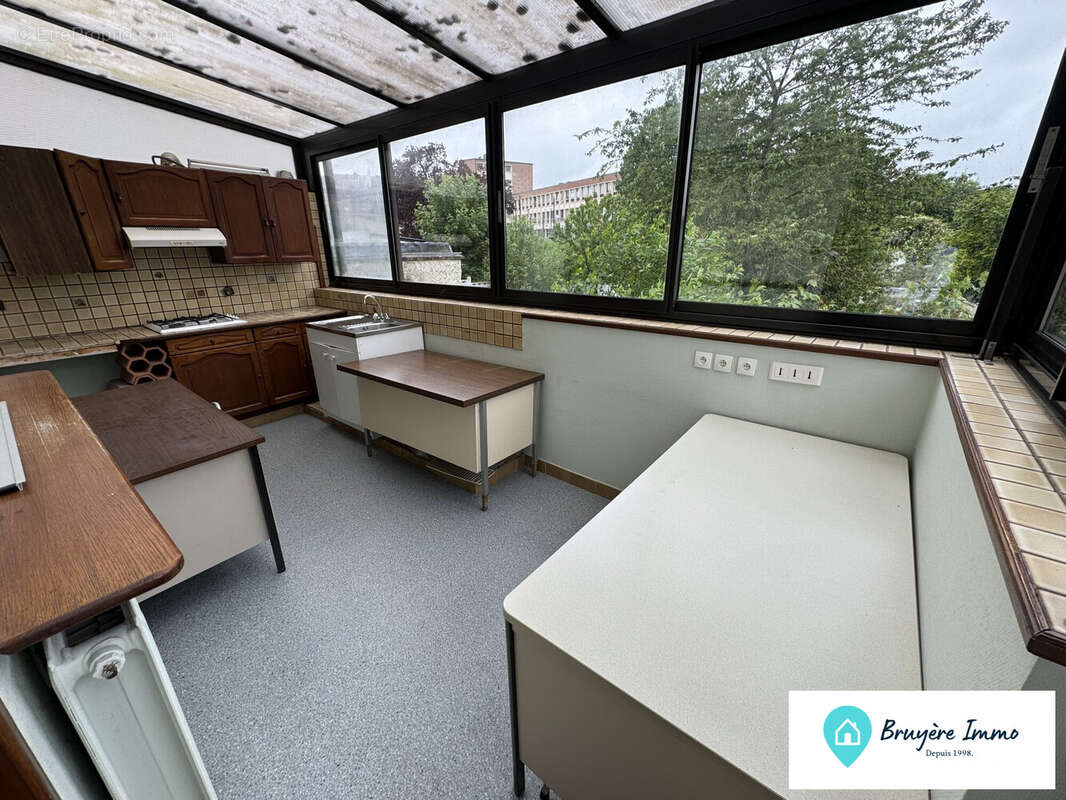 Maison à AVESNES-SUR-HELPE