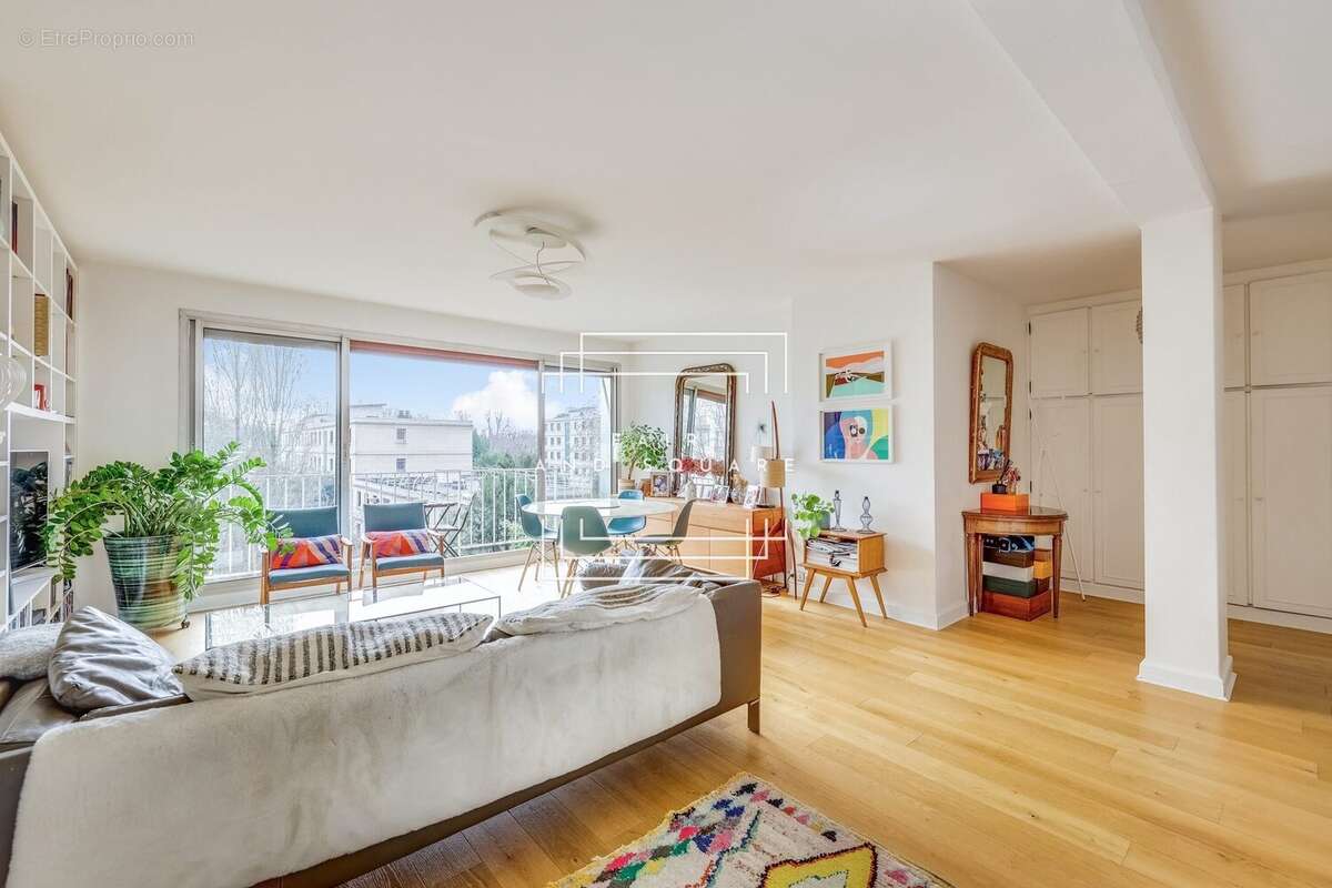 Appartement à NEUILLY-SUR-SEINE
